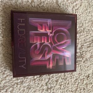 huda beauty makeup pallet love fest
